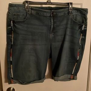 Plus Size 26 Venezia Jean shorts